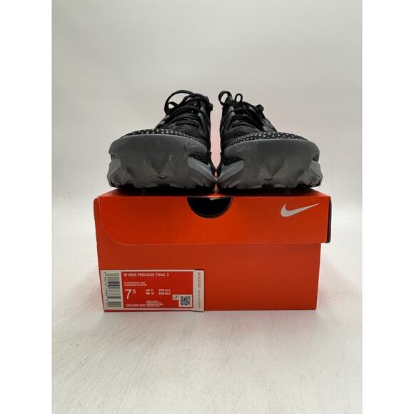 Nike PEGASUS TRAIL 2 Women's NEW Vintage Running Shoes Black US Size 7.5 NIB - Picture 11 of 11